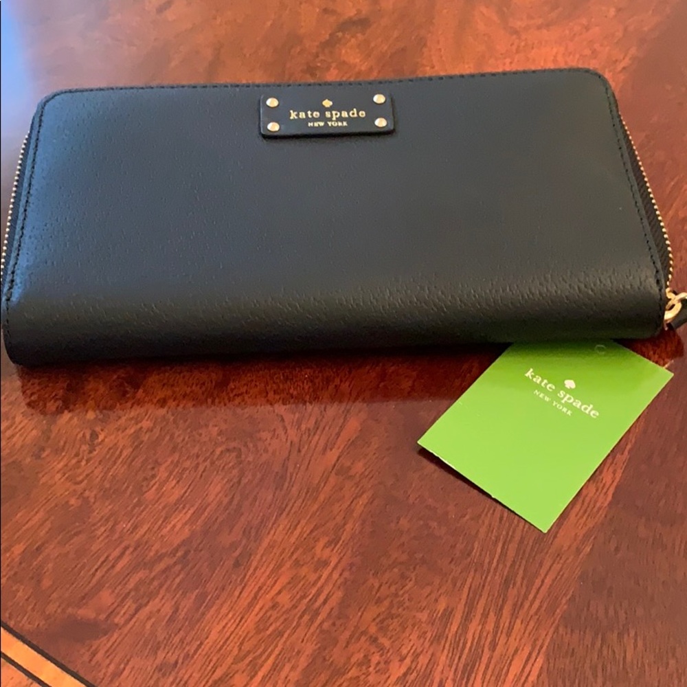 NWT Kate Spade Neda Grove Street Leather Wallet!